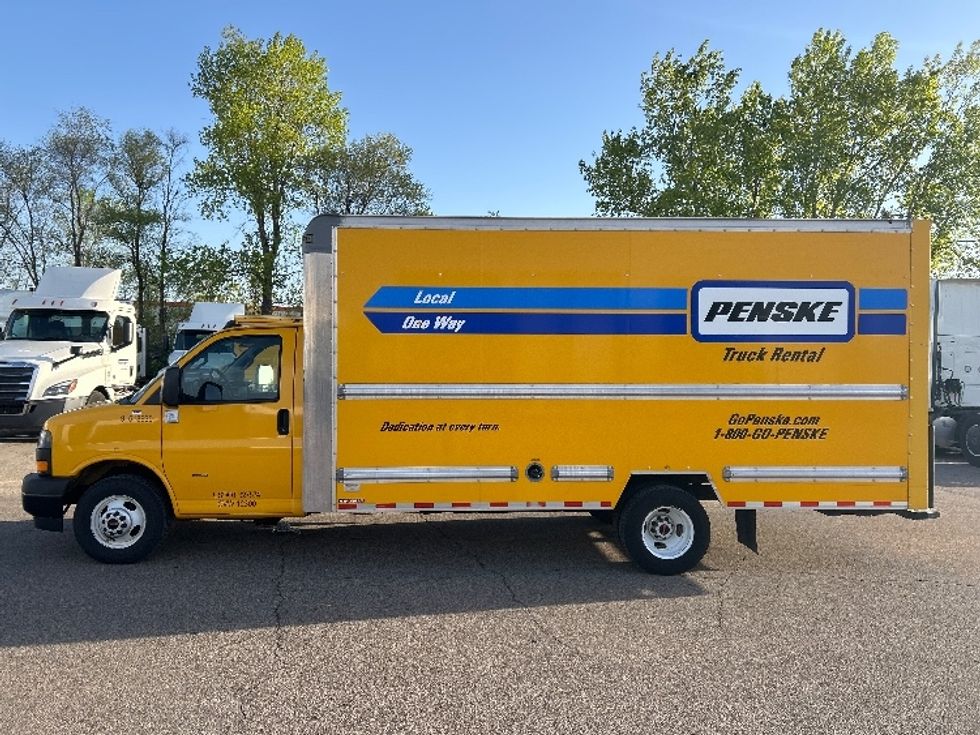 Light Duty Box Truck-Light and Medium Duty Trucks-GMC-2021-Savana G33903-Brooklyn Park-MN-99,698\n\t\tmiles-$ 25,000 - Image 4