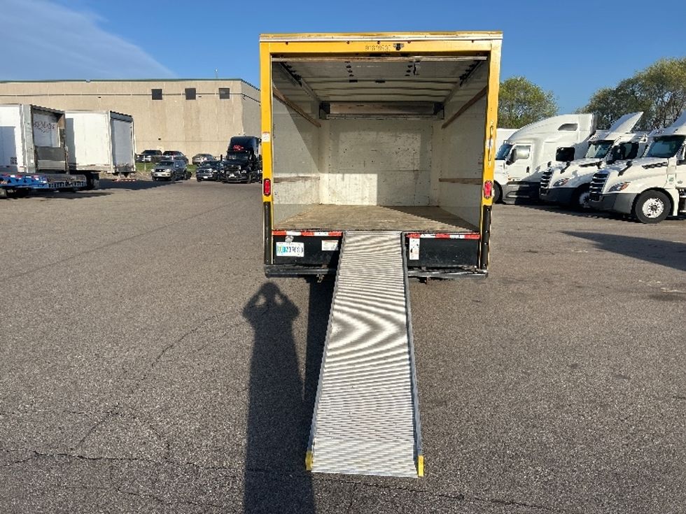 Light Duty Box Truck-Light and Medium Duty Trucks-GMC-2021-Savana G33903-Brooklyn Park-MN-99,698\n\t\tmiles-$ 25,000 - Image 9
