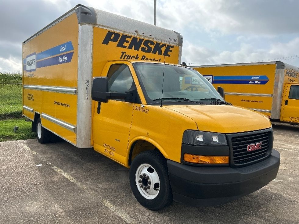 Light Duty Box Truck-Light and Medium Duty Trucks-GMC-2021-Savana G33903-Bryan-TX-74,711\n\t\tmiles-$ 27,750 - Image 1