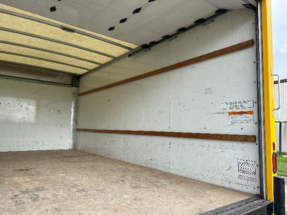 Light Duty Box Truck-Light and Medium Duty Trucks-GMC-2021-Savana G33903-Bryan-TX-74,711\n\t\tmiles-$ 27,750 - Image 12