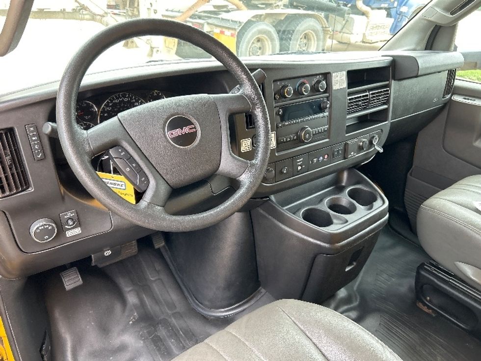 Light Duty Box Truck-Light and Medium Duty Trucks-GMC-2021-Savana G33903-Bryan-TX-74,711\n\t\tmiles-$ 27,750 - Image 17