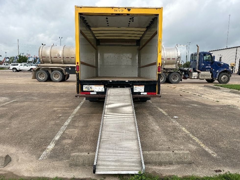 Light Duty Box Truck-Light and Medium Duty Trucks-GMC-2021-Savana G33903-Bryan-TX-74,711\n\t\tmiles-$ 27,750 - Image 9