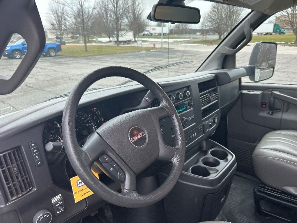 Light Duty Box Truck-Light and Medium Duty Trucks-GMC-2021-Savana G33903-Buffalo-NY-104,681\n\t\tmiles-$ 25,750 - Image 17