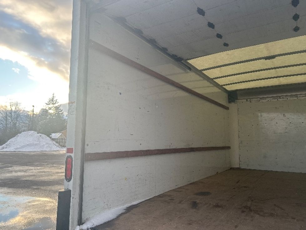 Light Duty Box Truck-Light and Medium Duty Trucks-GMC-2021-Savana G33903-Buffalo-NY-85,275\n\t\tmiles-$ 29,250 - Image 11