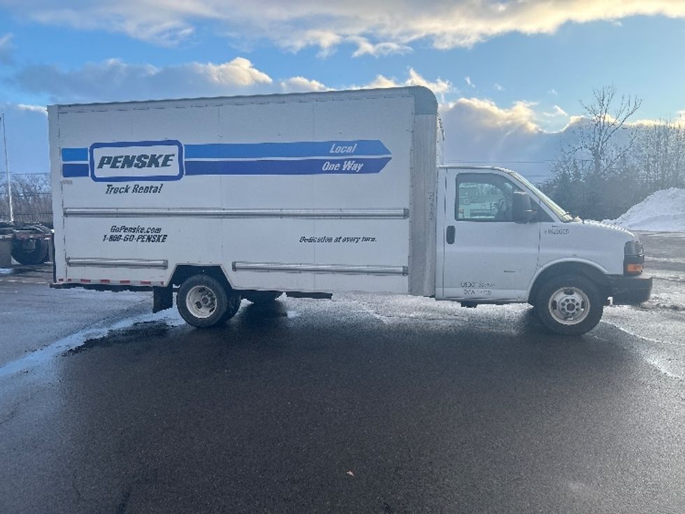 Light Duty Box Truck-Light and Medium Duty Trucks-GMC-2021-Savana G33903-Buffalo-NY-85,275\n\t\tmiles-$ 29,250 - Image 15
