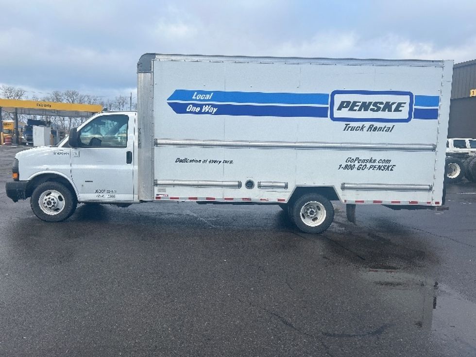 Light Duty Box Truck-Light and Medium Duty Trucks-GMC-2021-Savana G33903-Buffalo-NY-85,275\n\t\tmiles-$ 29,250 - Image 4