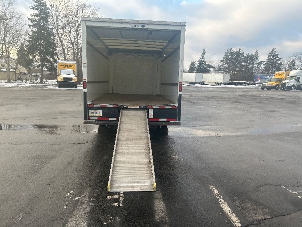 Light Duty Box Truck-Light and Medium Duty Trucks-GMC-2021-Savana G33903-Buffalo-NY-85,275\n\t\tmiles-$ 29,250 - Image 9