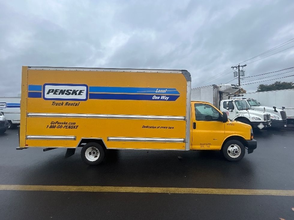 Light Duty Box Truck-Light and Medium Duty Trucks-GMC-2021-Savana G33903-Burlington-NJ-100,997\n\t\tmiles-$ 26,250 - Image 15