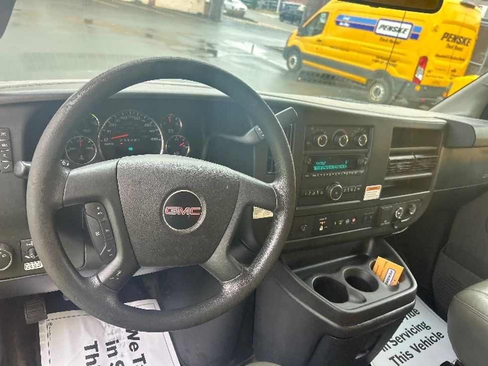 Light Duty Box Truck-Light and Medium Duty Trucks-GMC-2021-Savana G33903-Burlington-NJ-100,997\n\t\tmiles-$ 26,250 - Image 18