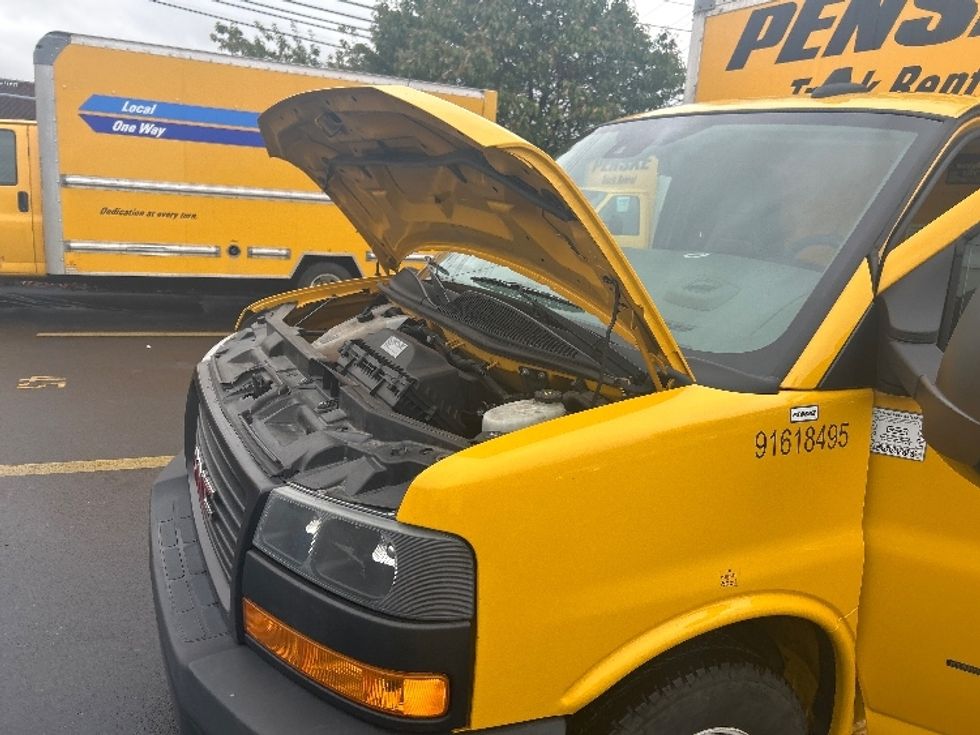 Light Duty Box Truck-Light and Medium Duty Trucks-GMC-2021-Savana G33903-Burlington-NJ-100,997\n\t\tmiles-$ 26,250 - Image 24