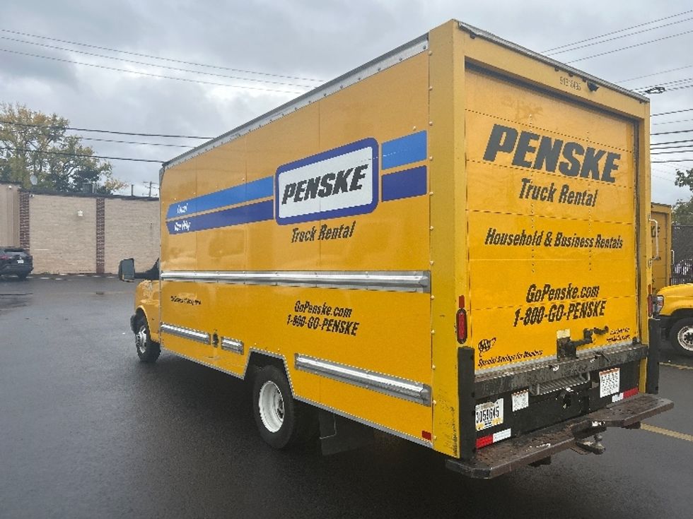 Light Duty Box Truck-Light and Medium Duty Trucks-GMC-2021-Savana G33903-Burlington-NJ-100,997\n\t\tmiles-$ 26,250 - Image 25