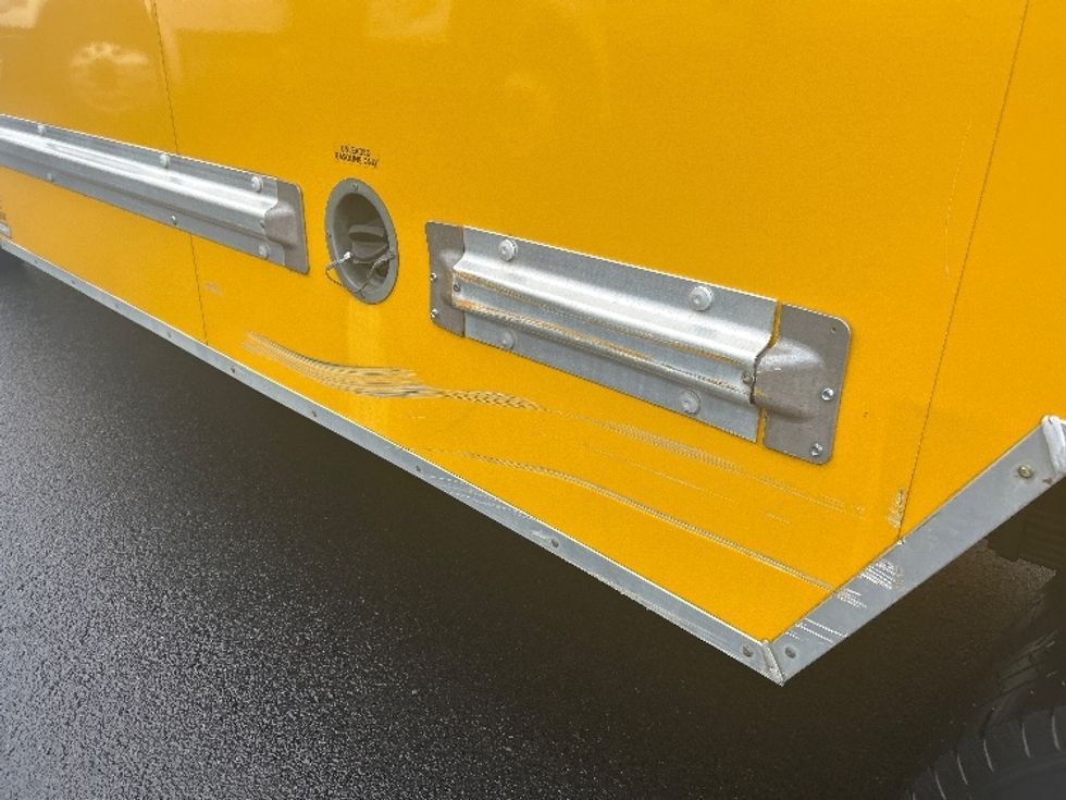 Light Duty Box Truck-Light and Medium Duty Trucks-GMC-2021-Savana G33903-Burlington-NJ-100,997\n\t\tmiles-$ 26,250 - Image 27
