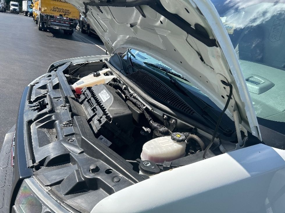 Light Duty Box Truck-Light and Medium Duty Trucks-GMC-2021-Savana G33903-Burlington-NJ-116,732\n\t\tmiles-$ 25,500 - Image 24