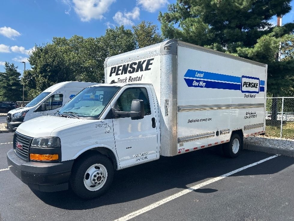 Light Duty Box Truck-Light and Medium Duty Trucks-GMC-2021-Savana G33903-Burlington-NJ-116,732\n\t\tmiles-$ 25,500 - Image 3