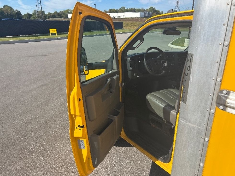 Light Duty Box Truck-Light and Medium Duty Trucks-GMC-2021-Savana G33903-Byron Center-MI-101,659\n\t\tmiles-$ 25,500 - Image 16