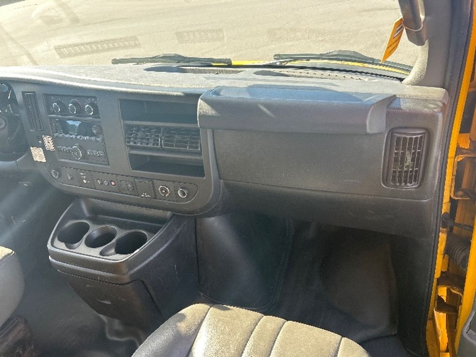 Light Duty Box Truck-Light and Medium Duty Trucks-GMC-2021-Savana G33903-Byron Center-MI-101,659\n\t\tmiles-$ 25,500 - Image 21