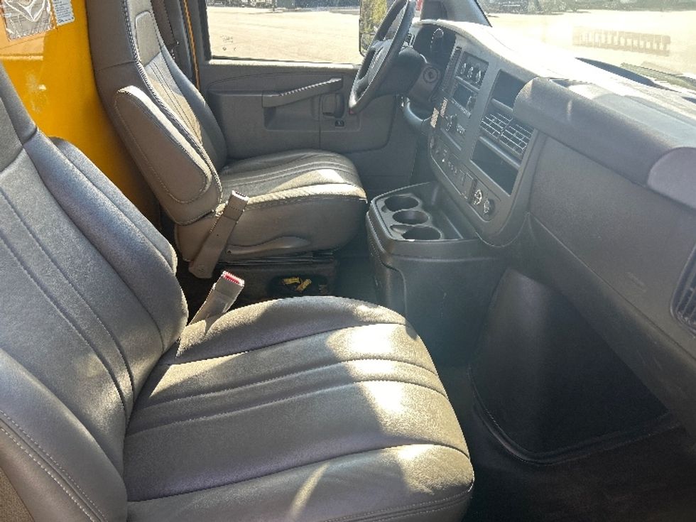Light Duty Box Truck-Light and Medium Duty Trucks-GMC-2021-Savana G33903-Byron Center-MI-101,659\n\t\tmiles-$ 25,500 - Image 22