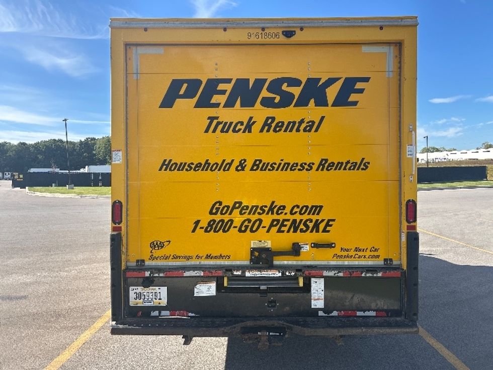 Light Duty Box Truck-Light and Medium Duty Trucks-GMC-2021-Savana G33903-Byron Center-MI-101,659\n\t\tmiles-$ 25,500 - Image 7