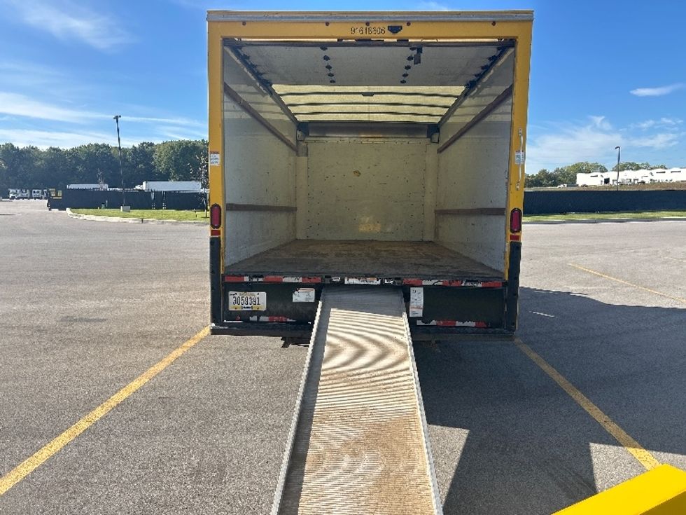 Light Duty Box Truck-Light and Medium Duty Trucks-GMC-2021-Savana G33903-Byron Center-MI-101,659\n\t\tmiles-$ 25,500 - Image 9