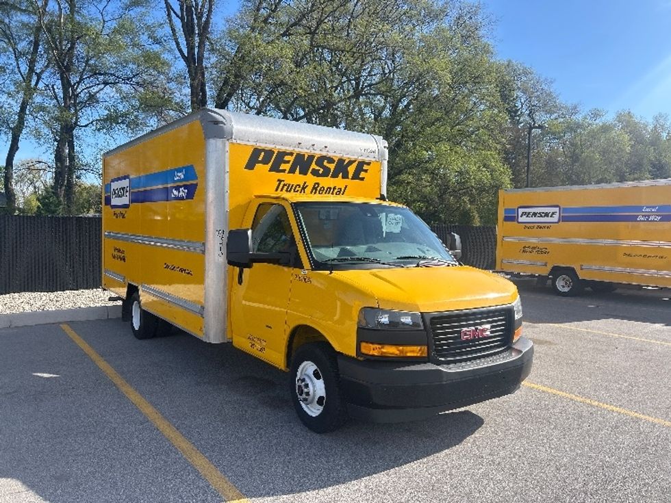 Light Duty Box Truck-Light and Medium Duty Trucks-GMC-2021-Savana G33903-Byron Center-MI-107,924\n\t\tmiles-$ 23,500 - Image 1