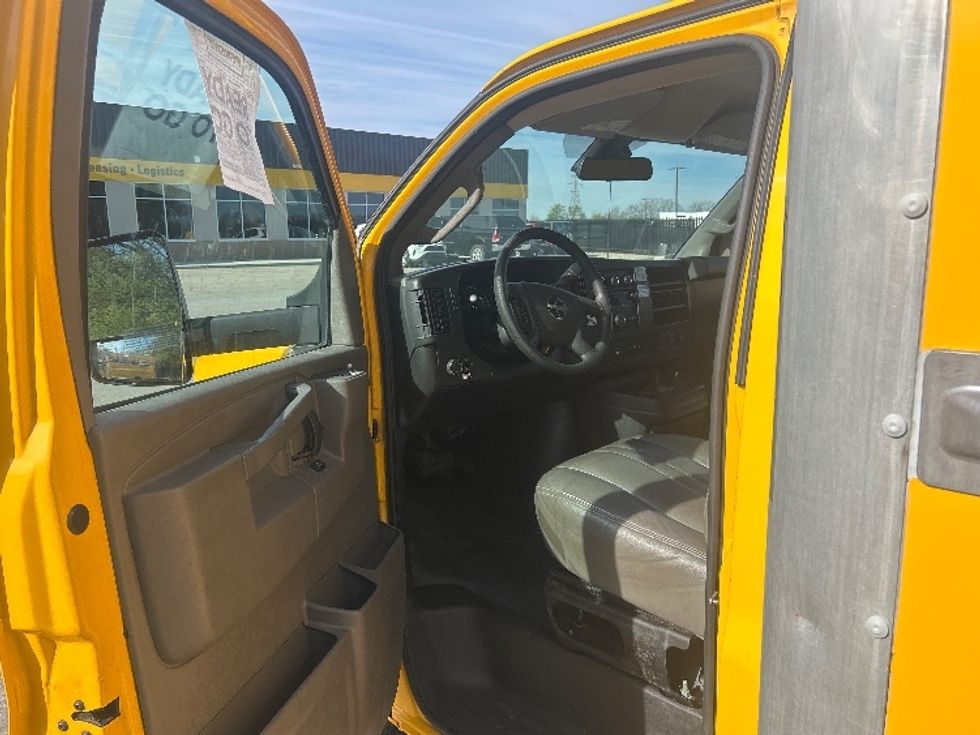 Light Duty Box Truck-Light and Medium Duty Trucks-GMC-2021-Savana G33903-Byron Center-MI-107,924\n\t\tmiles-$ 23,500 - Image 16