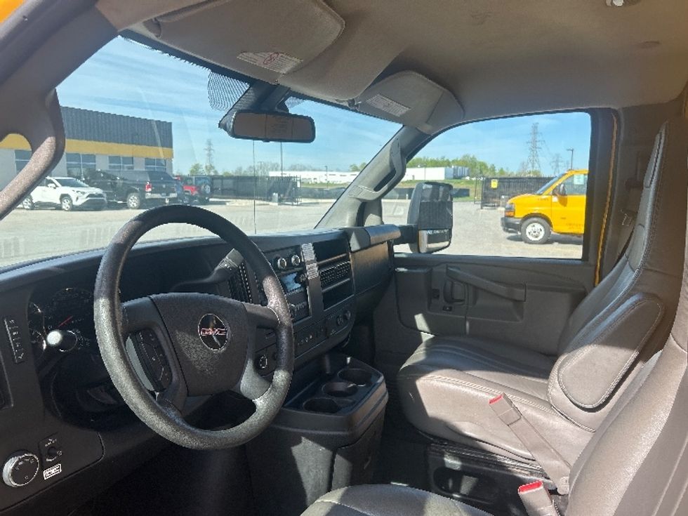 Light Duty Box Truck-Light and Medium Duty Trucks-GMC-2021-Savana G33903-Byron Center-MI-107,924\n\t\tmiles-$ 23,500 - Image 17