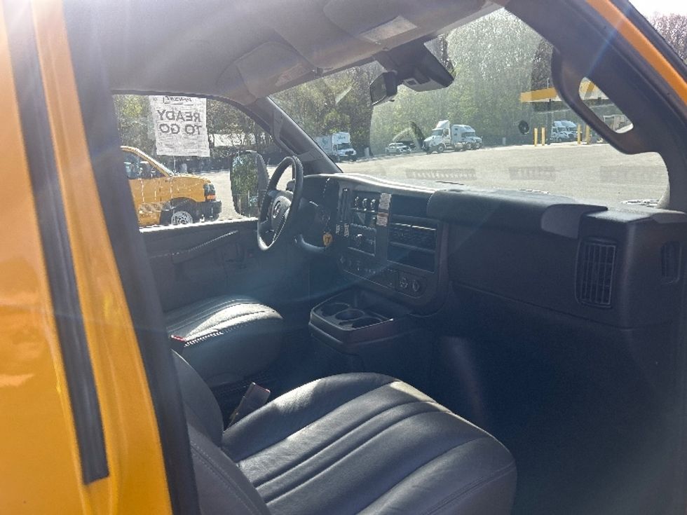 Light Duty Box Truck-Light and Medium Duty Trucks-GMC-2021-Savana G33903-Byron Center-MI-107,924\n\t\tmiles-$ 23,500 - Image 21