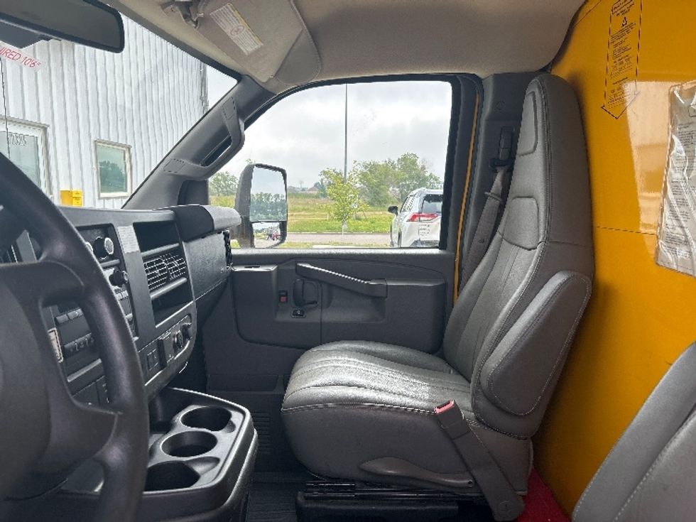 Light Duty Box Truck-Light and Medium Duty Trucks-GMC-2021-Savana G33903-Byron Center-MI-80,568\n\t\tmiles-$ 28,250 - Image 16
