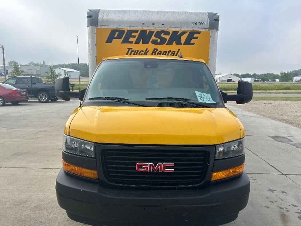 Light Duty Box Truck-Light and Medium Duty Trucks-GMC-2021-Savana G33903-Byron Center-MI-80,568\n\t\tmiles-$ 28,250 - Image 2