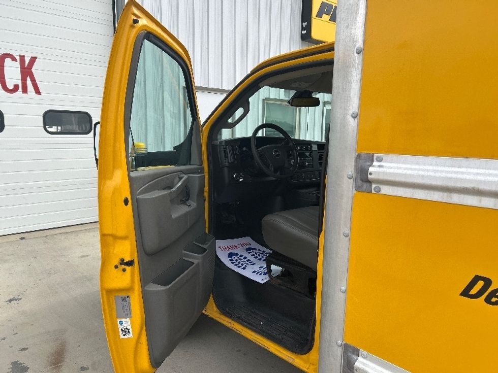 Light Duty Box Truck-Light and Medium Duty Trucks-GMC-2021-Savana G33903-Byron Center-MI-80,568\n\t\tmiles-$ 28,250 - Image 22
