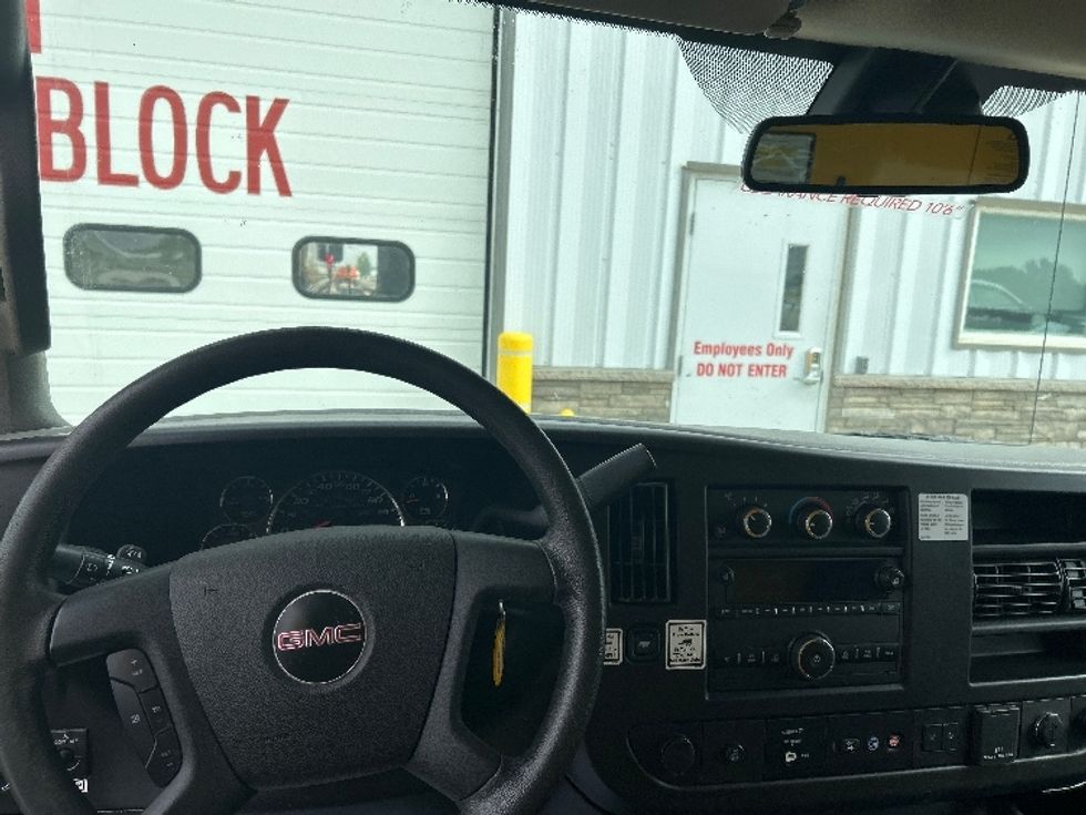 Light Duty Box Truck-Light and Medium Duty Trucks-GMC-2021-Savana G33903-Byron Center-MI-80,568\n\t\tmiles-$ 28,250 - Image 24