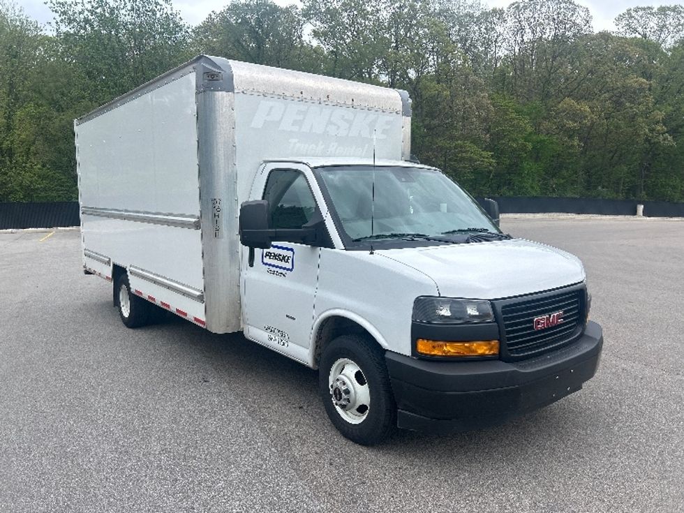 Light Duty Box Truck-Light and Medium Duty Trucks-GMC-2021-Savana G33903-Byron Center-MI-92,597\n\t\tmiles-$ 29,500 - Image 1