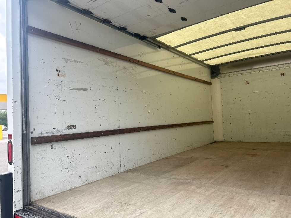 Light Duty Box Truck-Light and Medium Duty Trucks-GMC-2021-Savana G33903-Byron Center-MI-92,597\n\t\tmiles-$ 29,500 - Image 10