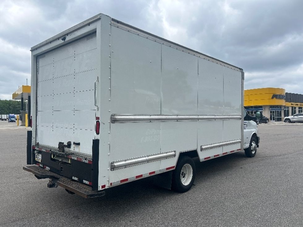 Light Duty Box Truck-Light and Medium Duty Trucks-GMC-2021-Savana G33903-Byron Center-MI-92,597\n\t\tmiles-$ 29,500 - Image 13