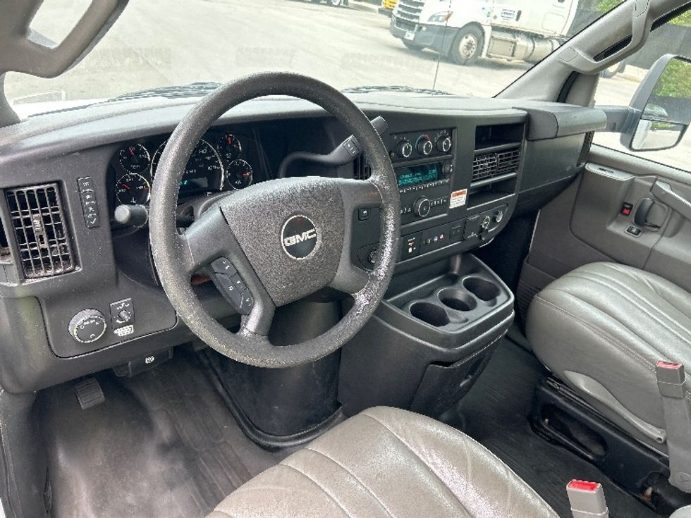 Light Duty Box Truck-Light and Medium Duty Trucks-GMC-2021-Savana G33903-Byron Center-MI-92,597\n\t\tmiles-$ 29,500 - Image 15