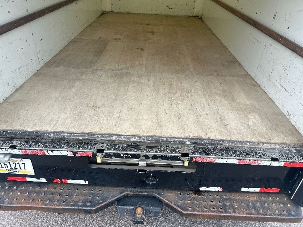 Light Duty Box Truck-Light and Medium Duty Trucks-GMC-2021-Savana G33903-Byron Center-MI-92,597\n\t\tmiles-$ 29,500 - Image 9