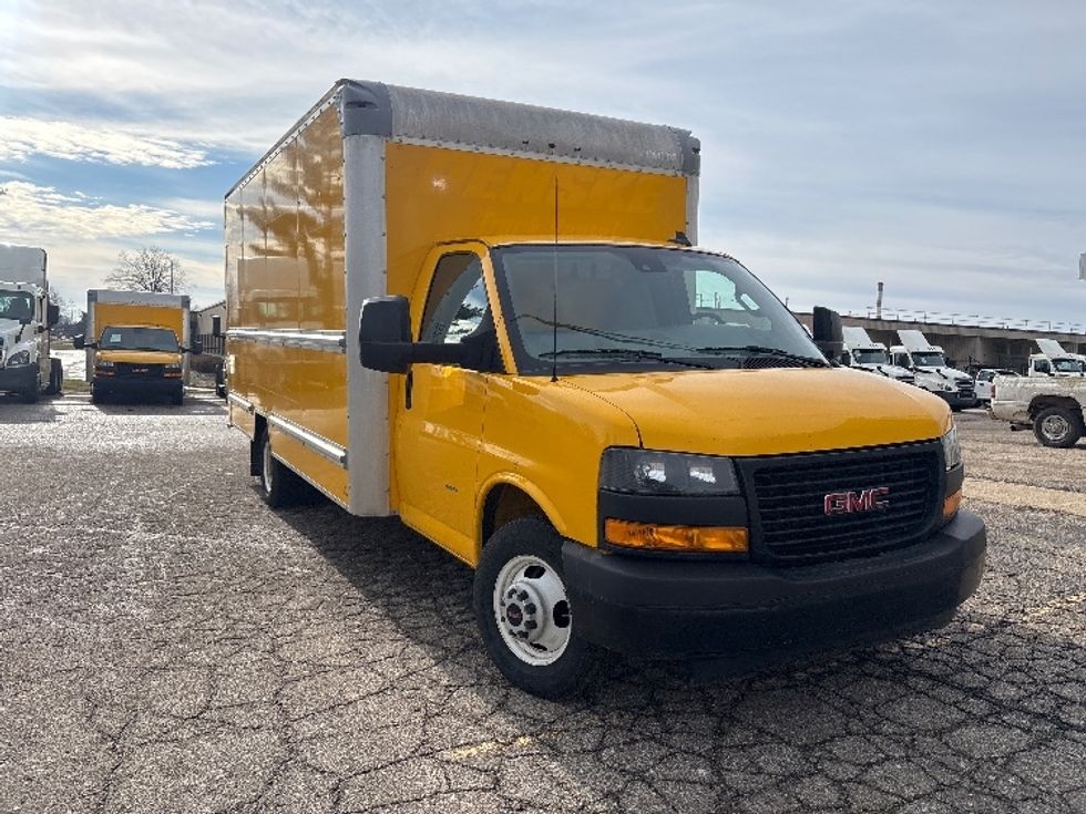 Light Duty Box Truck-Light and Medium Duty Trucks-GMC-2021-Savana G33903-Byron Center-MI-94,393\n\t\tmiles-$ 26,750 - Image 1