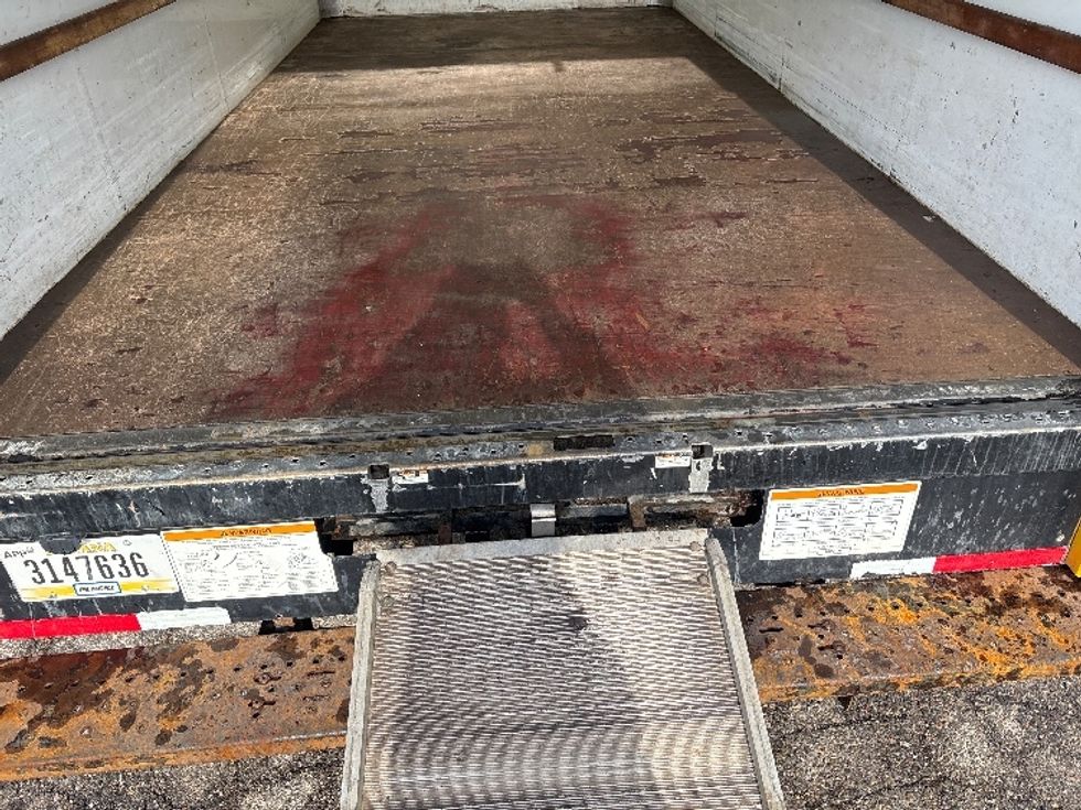 Light Duty Box Truck-Light and Medium Duty Trucks-GMC-2021-Savana G33903-Byron Center-MI-94,393\n\t\tmiles-$ 26,750 - Image 10