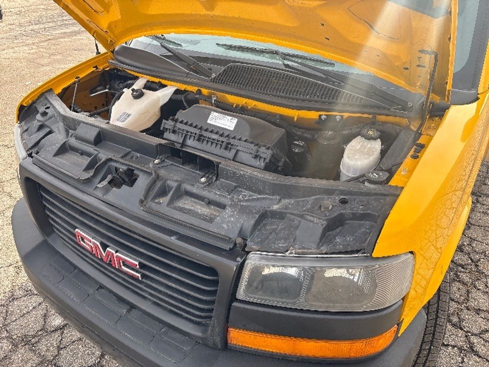 Light Duty Box Truck-Light and Medium Duty Trucks-GMC-2021-Savana G33903-Byron Center-MI-94,393\n\t\tmiles-$ 26,750 - Image 24