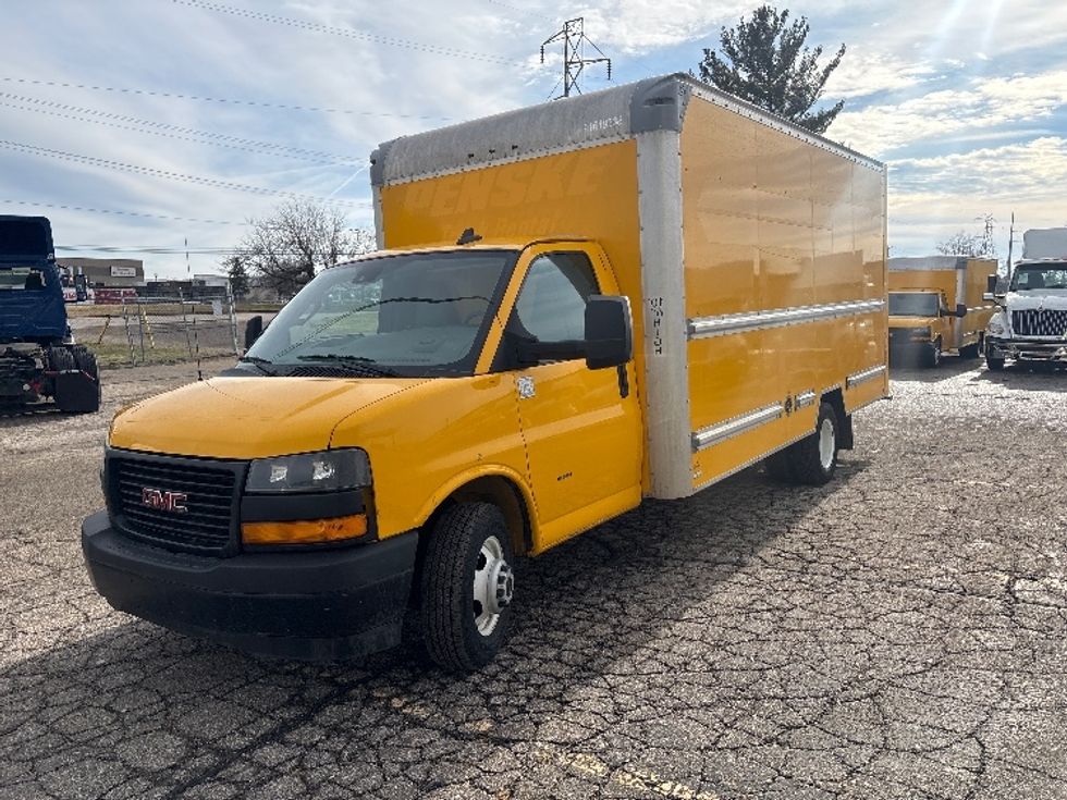 Light Duty Box Truck-Light and Medium Duty Trucks-GMC-2021-Savana G33903-Byron Center-MI-94,393\n\t\tmiles-$ 26,750 - Image 3