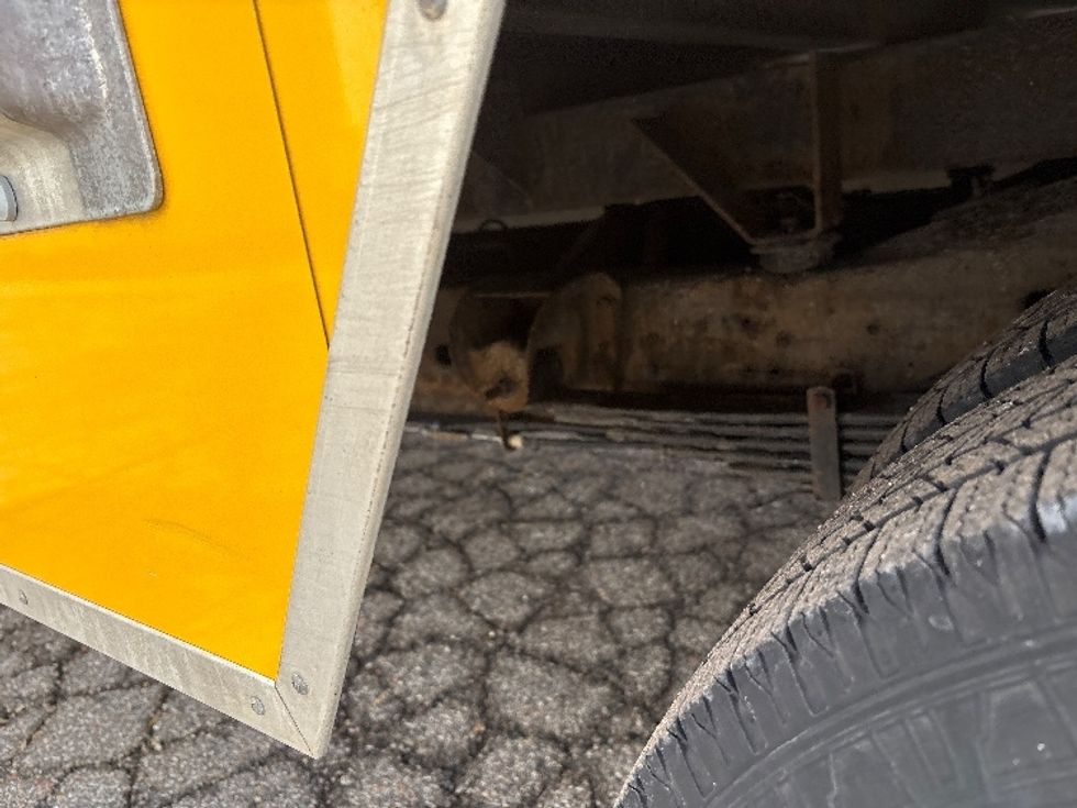 Light Duty Box Truck-Light and Medium Duty Trucks-GMC-2021-Savana G33903-Byron Center-MI-94,393\n\t\tmiles-$ 26,750 - Image 5