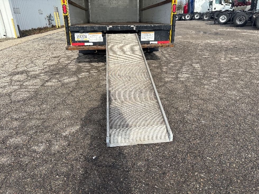 Light Duty Box Truck-Light and Medium Duty Trucks-GMC-2021-Savana G33903-Byron Center-MI-94,393\n\t\tmiles-$ 26,750 - Image 9