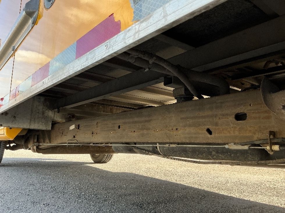 Light Duty Box Truck-Light and Medium Duty Trucks-GMC-2021-Savana G33903-Calgary-AB-153,393\n\t\tkm-$ 33,000 - Image 4