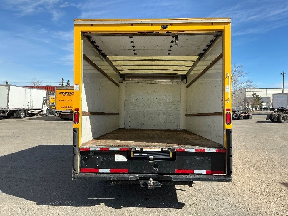 Light Duty Box Truck-Light and Medium Duty Trucks-GMC-2021-Savana G33903-Calgary-AB-153,393\n\t\tkm-$ 33,000 - Image 7