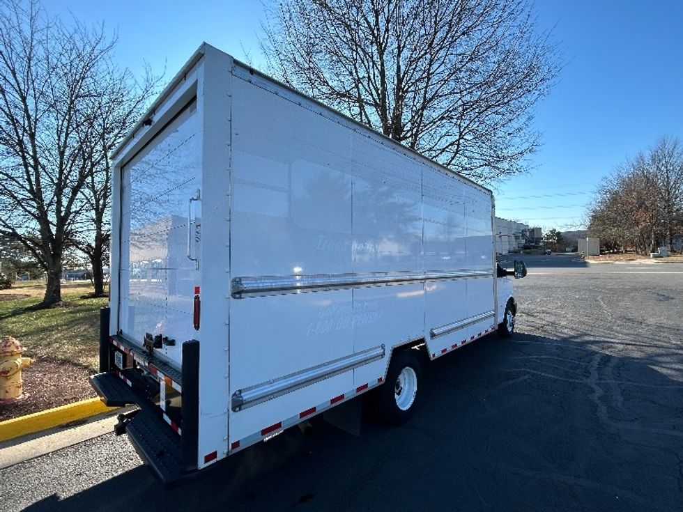 Light Duty Box Truck-Light and Medium Duty Trucks-GMC-2021-Savana G33903-Capitol Heights-MD-113,682\n\t\tmiles-$ 27,000 - Image 11