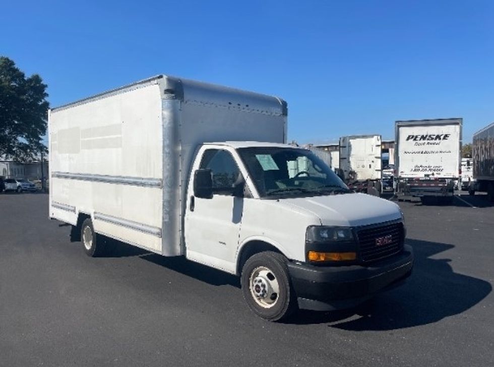 Light Duty Box Truck-Light and Medium Duty Trucks-GMC-2021-Savana G33903-Capitol Heights-MD-120,182\n\t\tmiles-$ 26,250 - Image 1