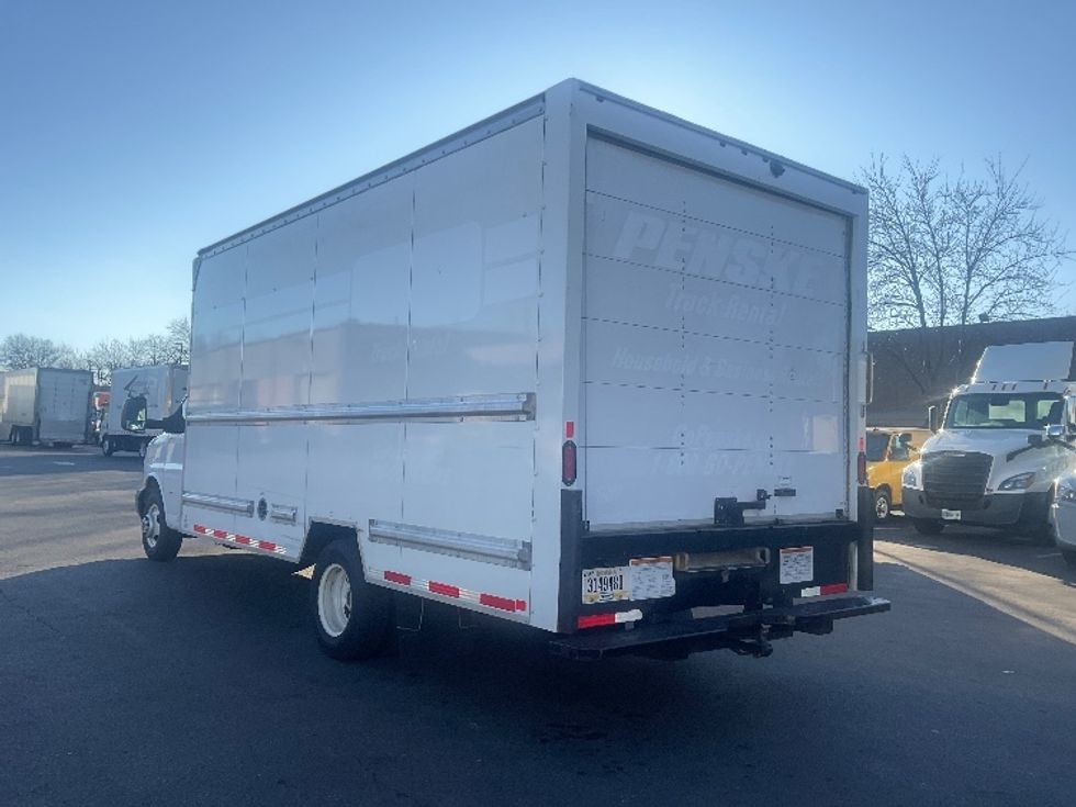 Light Duty Box Truck-Light and Medium Duty Trucks-GMC-2021-Savana G33903-Capitol Heights-MD-120,182\n\t\tmiles-$ 26,250 - Image 6