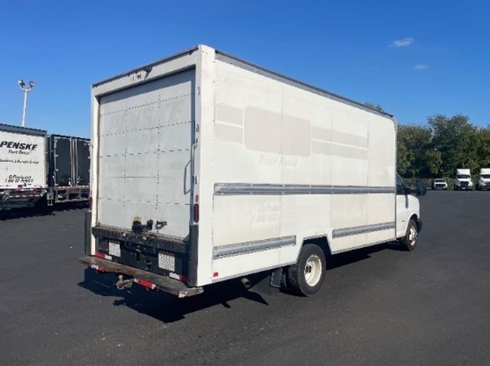 Light Duty Box Truck-Light and Medium Duty Trucks-GMC-2021-Savana G33903-Capitol Heights-MD-120,182\n\t\tmiles-$ 26,250 - Image 12