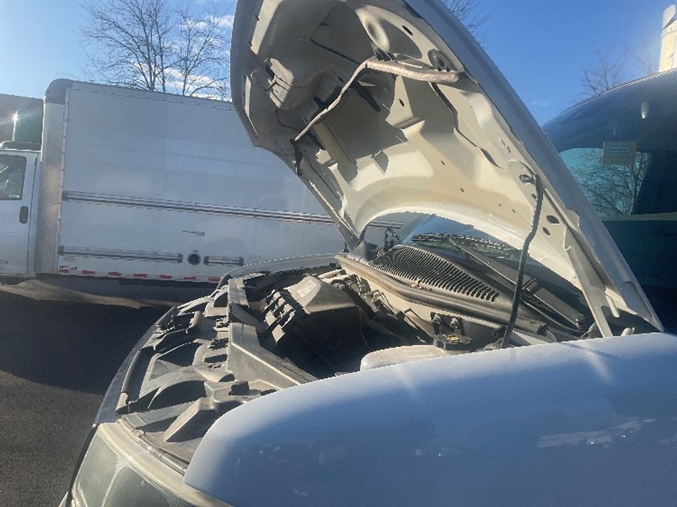 Light Duty Box Truck-Light and Medium Duty Trucks-GMC-2021-Savana G33903-Capitol Heights-MD-120,182\n\t\tmiles-$ 26,250 - Image 22