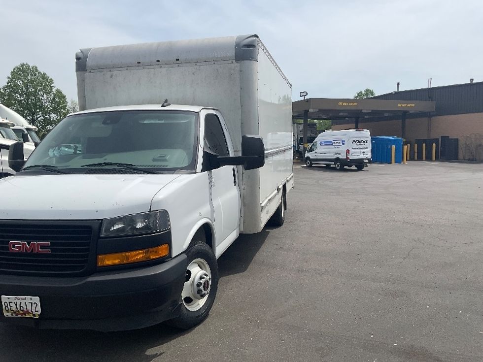 2021 Gmc Savana 3500 Cutaway photo 3